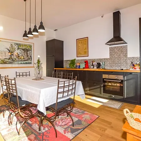 度假居 Lovely In With Wifi